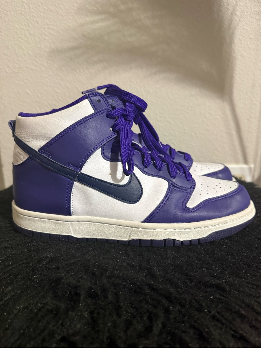 Nike Kids High-Top Sneakers in Purple, White and Navy